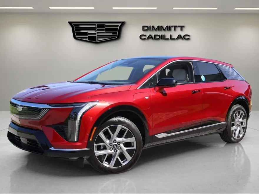 2025 Cadillac Optiq Luxury photo 1