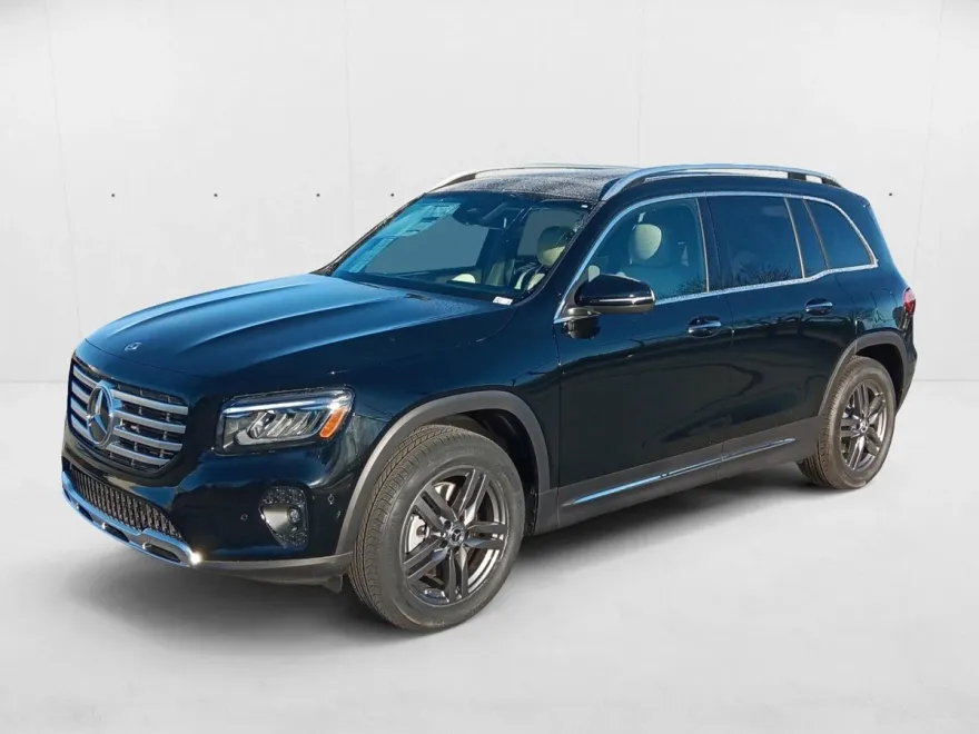 2025 Mercedes Benz GLB 250 4MATIC photo 1