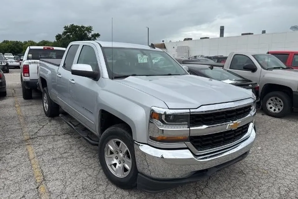 2018 Chevrolet Silverado 1500 LT1 photo 1