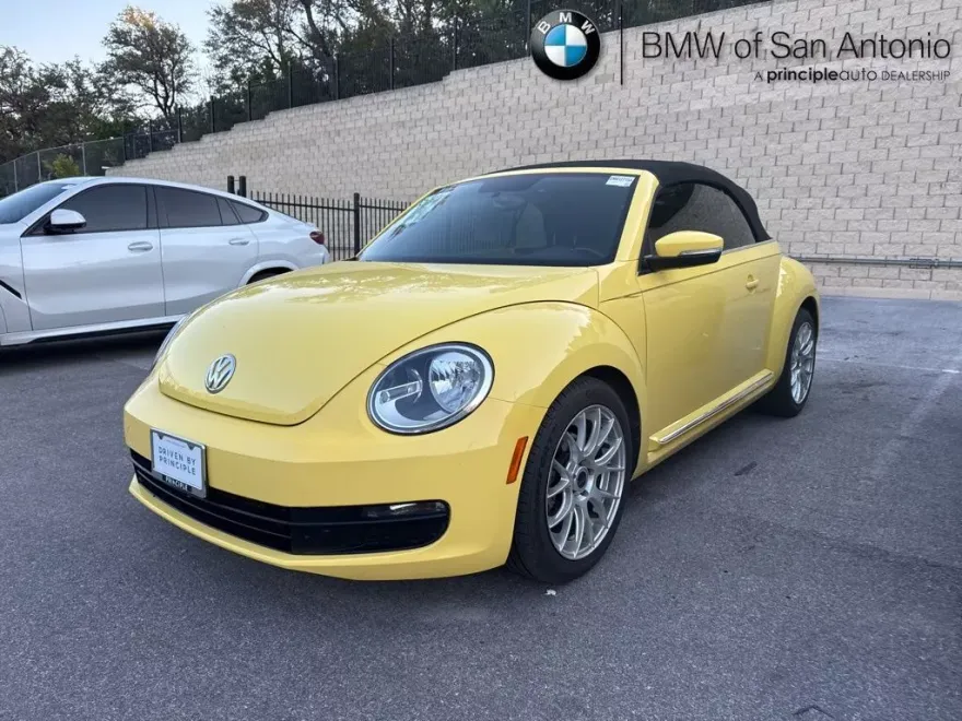 2013 Volkswagen Beetle 2.5L photo 1