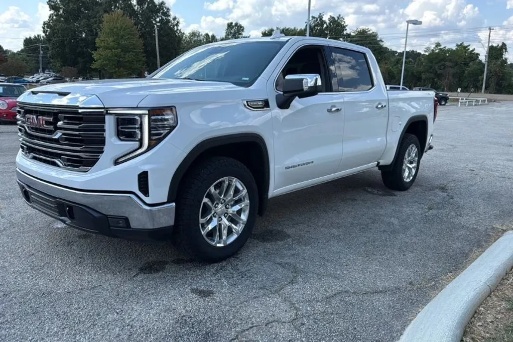 2025 Gmc Sierra 1500 SLT photo 1
