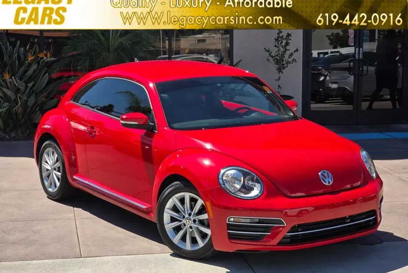 2017 Volkswagen Beetle 1.8T SE photo 1
