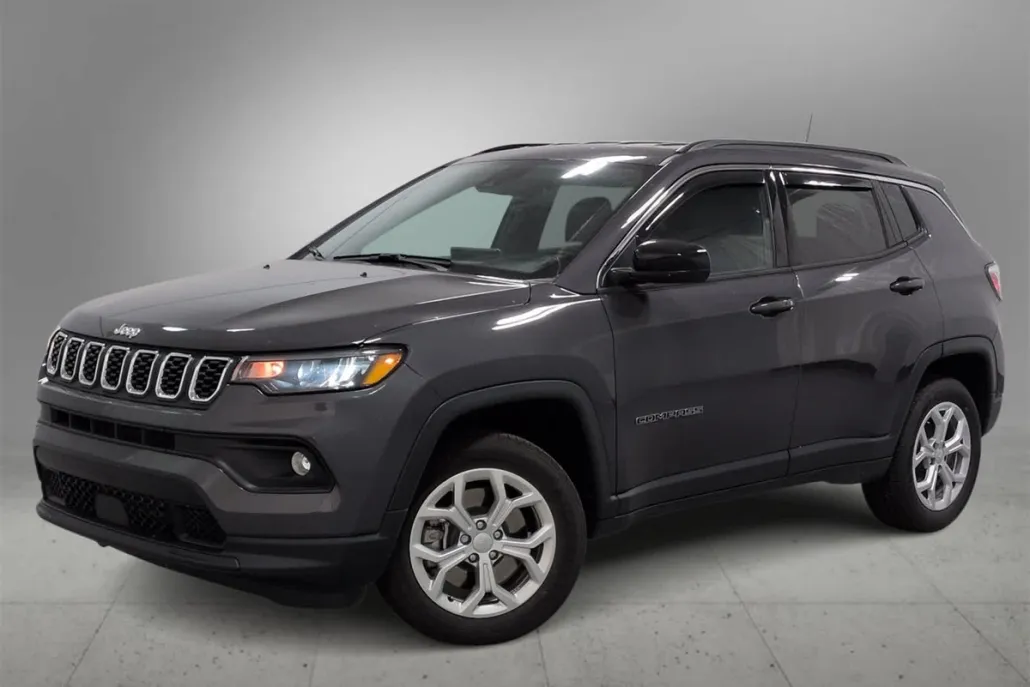 2024 Jeep Compass Latitude photo 1