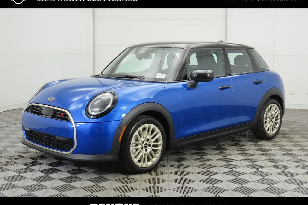 2025 Mini Cooper 4 Door Hardtop Signature photo 1