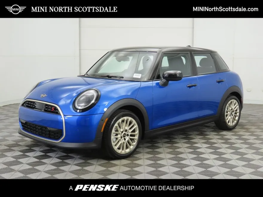 2025 Mini Cooper 4 Door Hardtop Signature photo 1