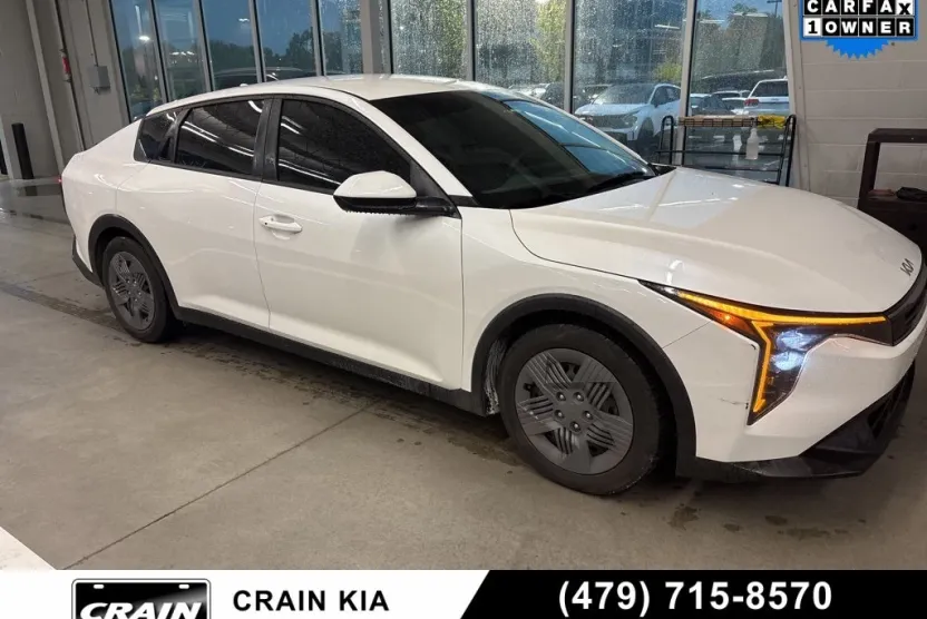 2025 Kia K4 LX photo 1