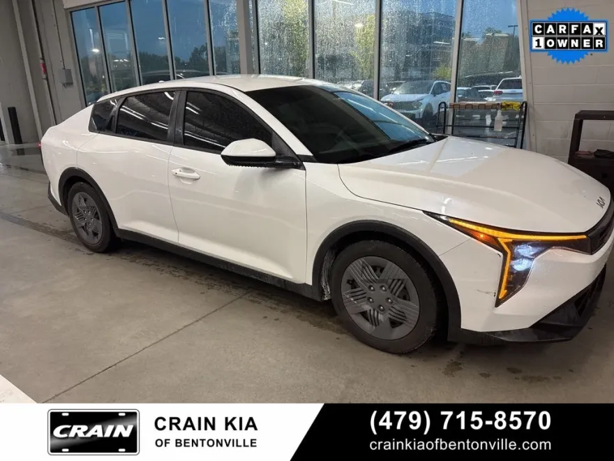 2025 Kia K4 LX photo 1