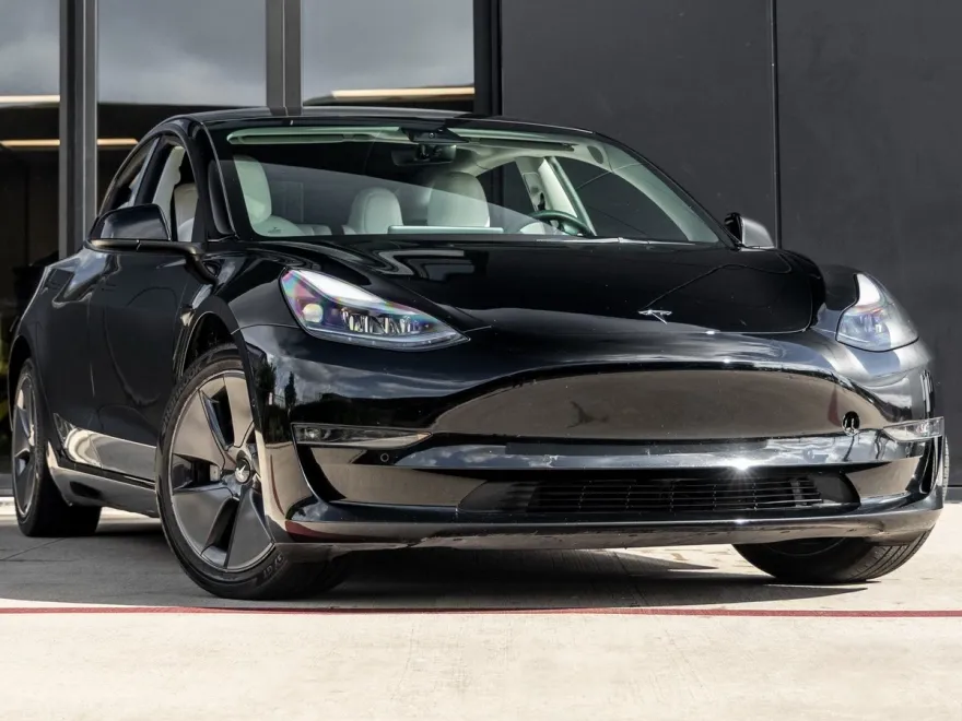 2022 Tesla Model 3 Long Range photo 1