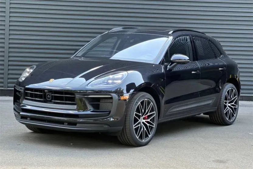 2024 Porsche Macan S photo 1