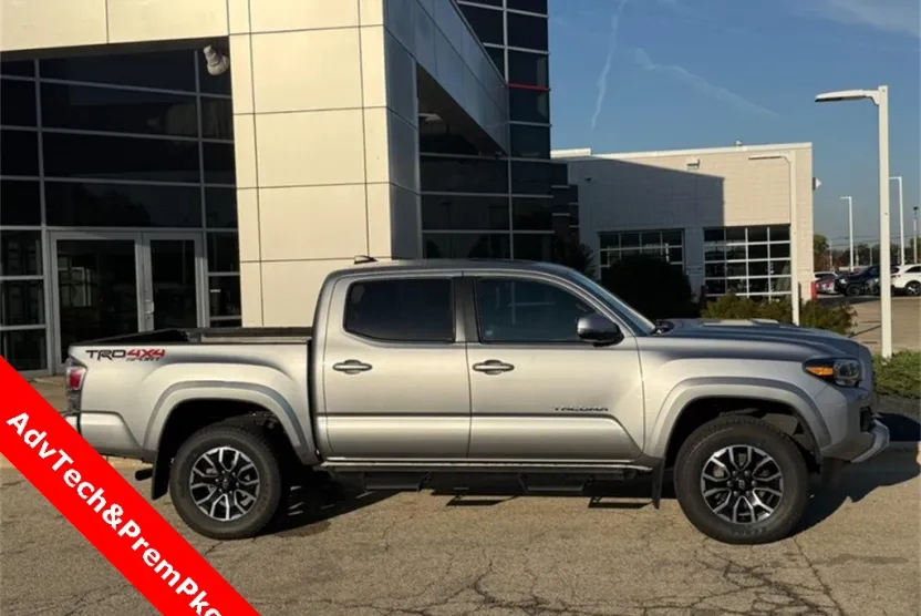 2021 Toyota Tacoma TRD Sport photo 1