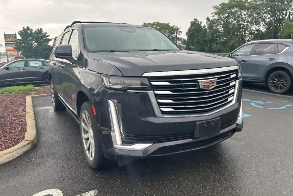 2023 Cadillac Escalade ESV Premium Luxury Platinum photo 1