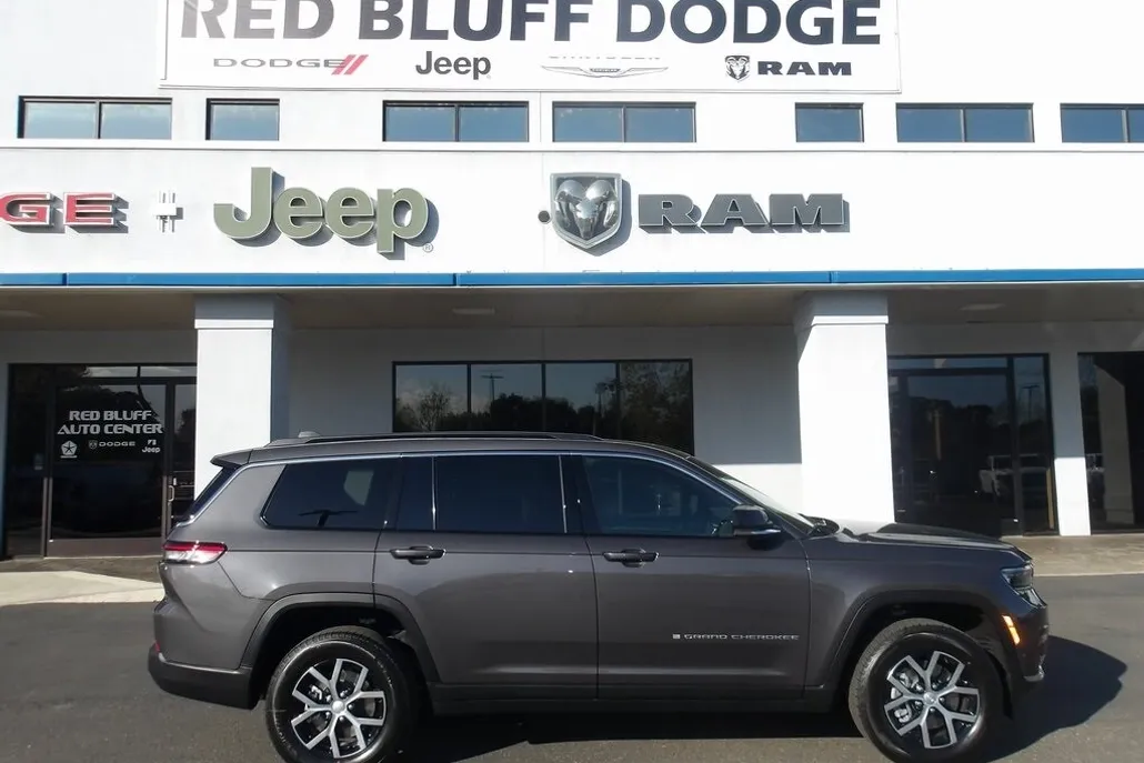 2025 Jeep Grand Cherokee L photo 1