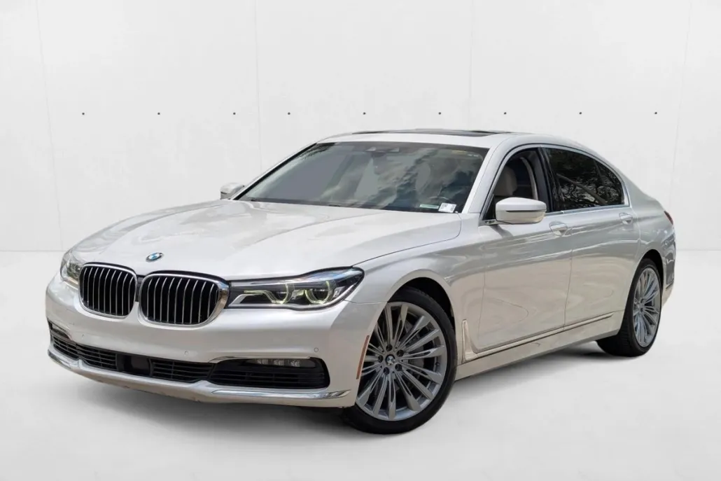 2018 Bmw 750i Sedan photo 1