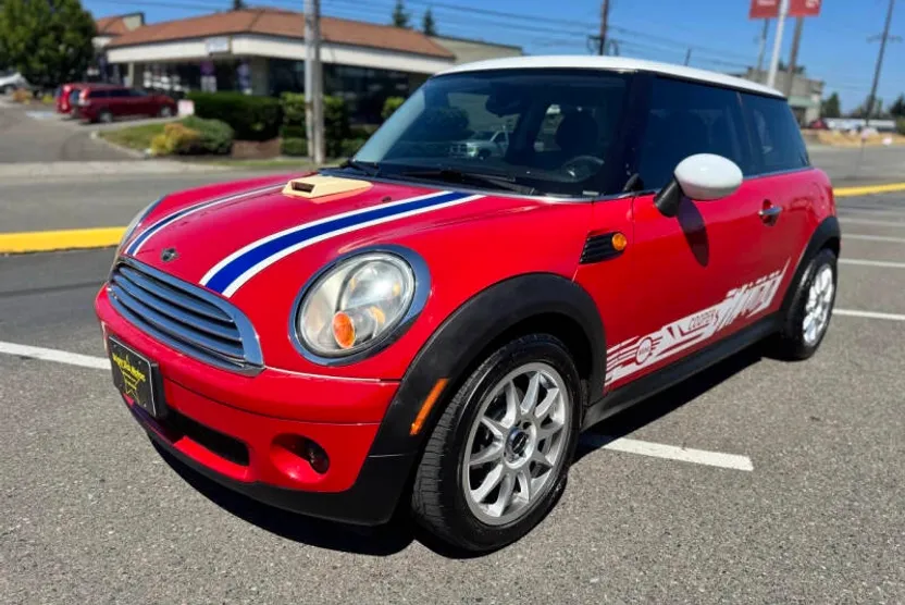 2009 Mini Cooper Hardtop photo 1