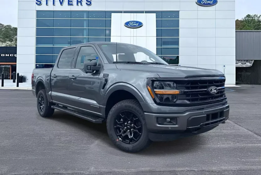 2025 Ford F-150 XLT photo 1