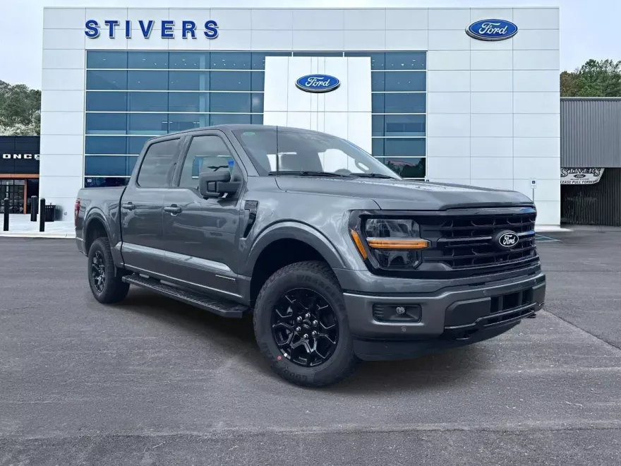 2025 Ford F-150 XLT photo 1