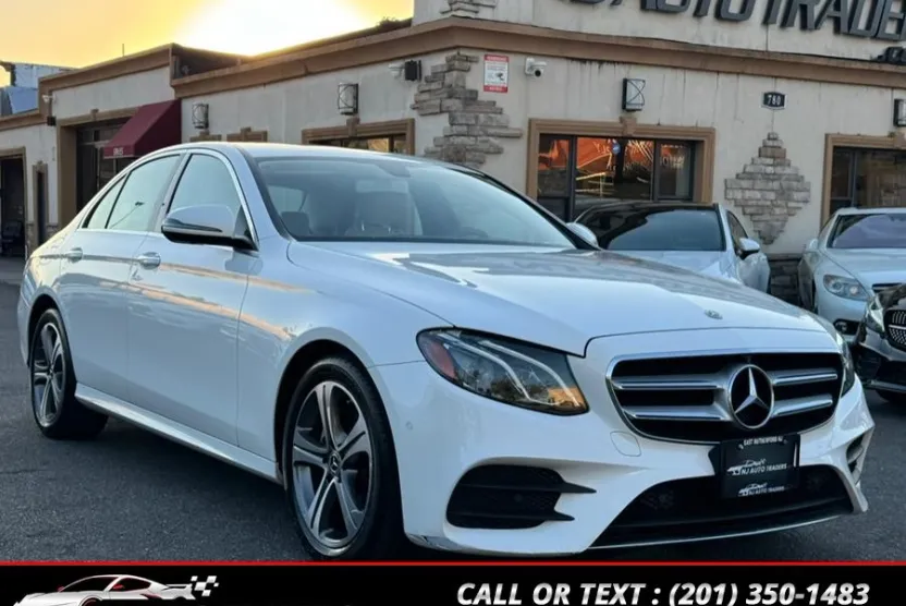 2019 Mercedes Benz E 300 4MATIC Sedan photo 1