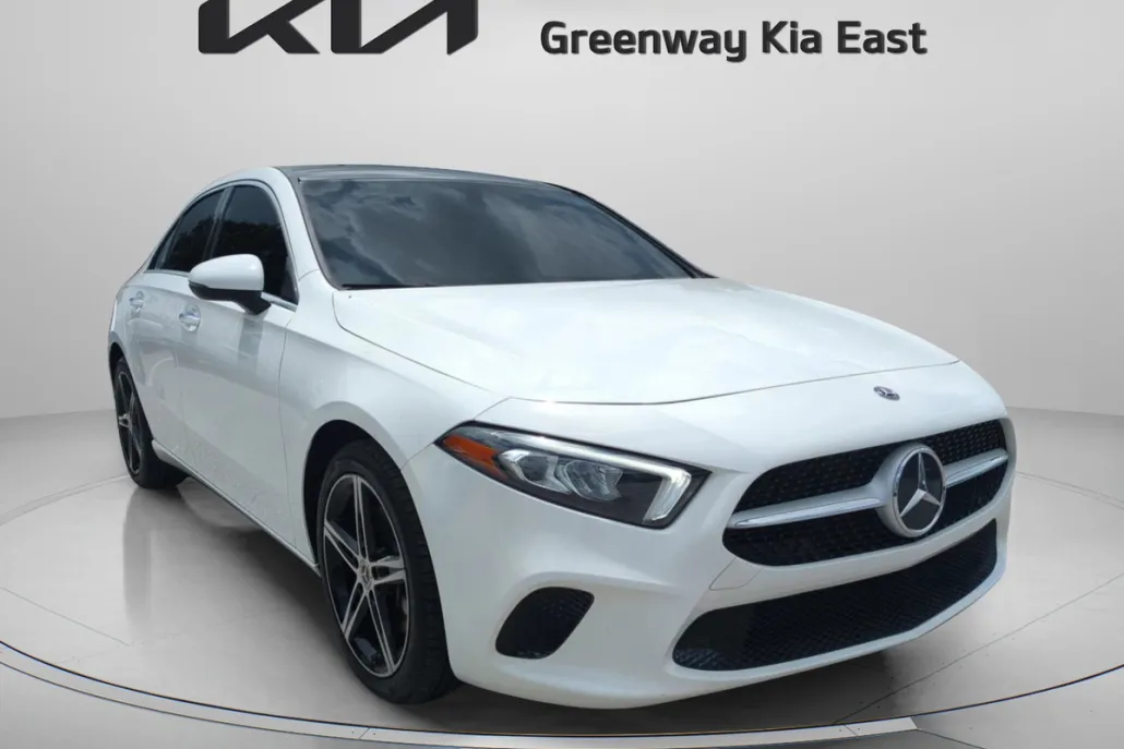 2019 Mercedes Benz A 220 photo 1