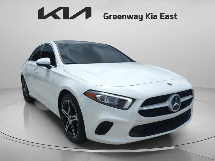 2019 Mercedes Benz A 220 photo 1