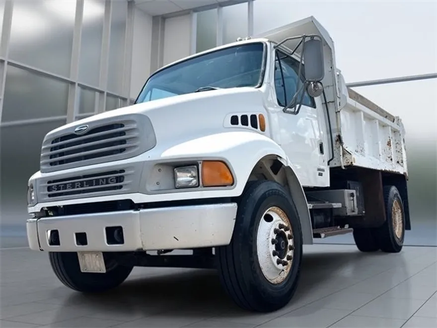 2001 Sterling Truck M7500 Acterra photo 1
