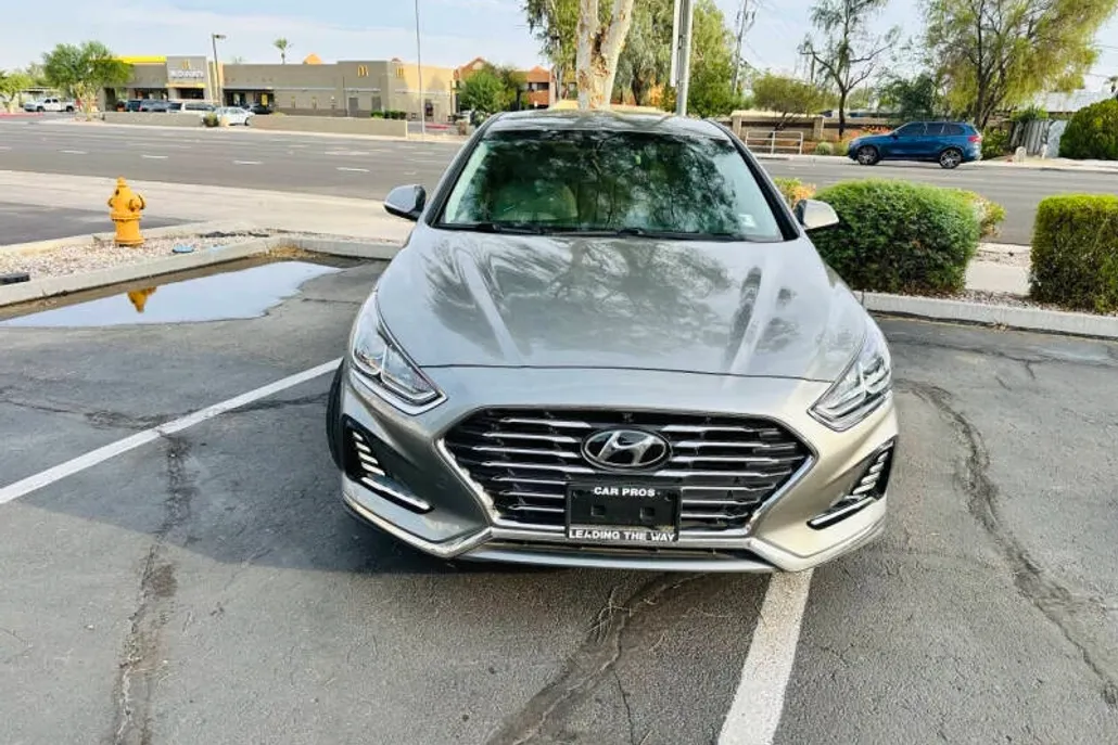 2019 Hyundai Sonata Hybrid SE photo 1