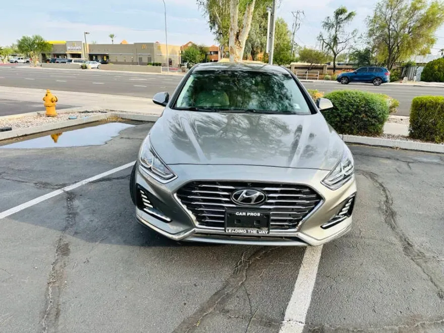 2019 Hyundai Sonata Hybrid SE photo 1