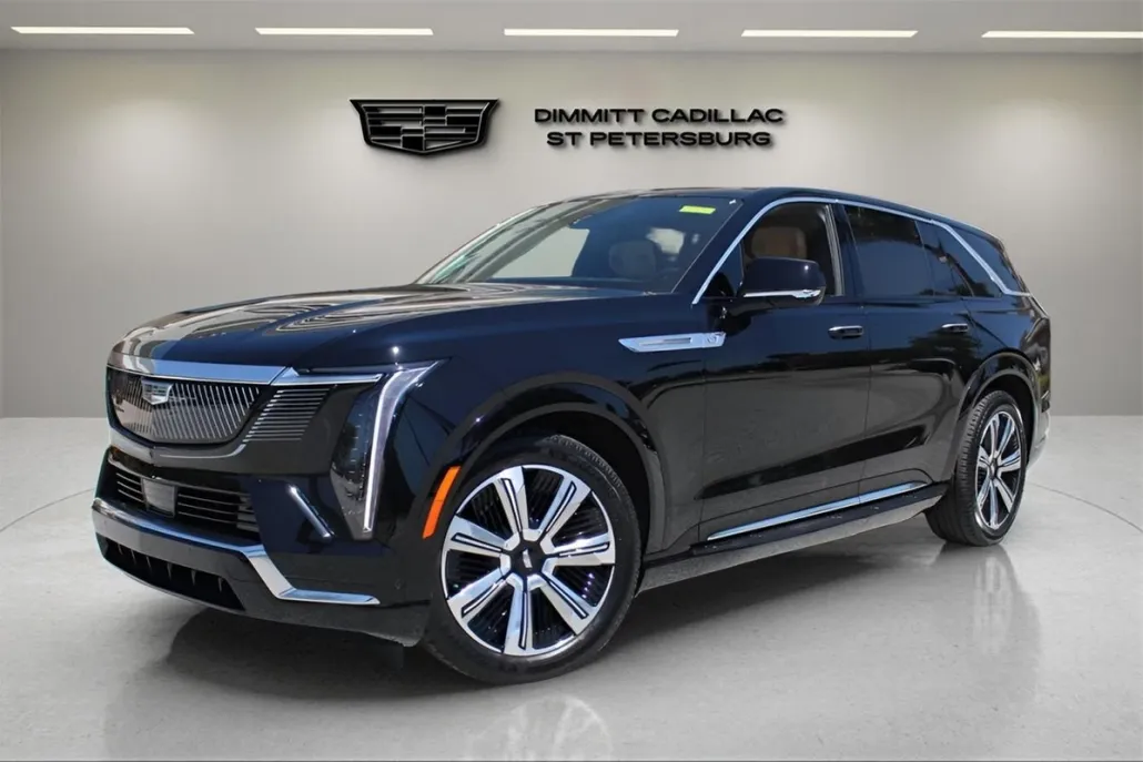 2025 Cadillac Escalade IQ Luxury photo 1
