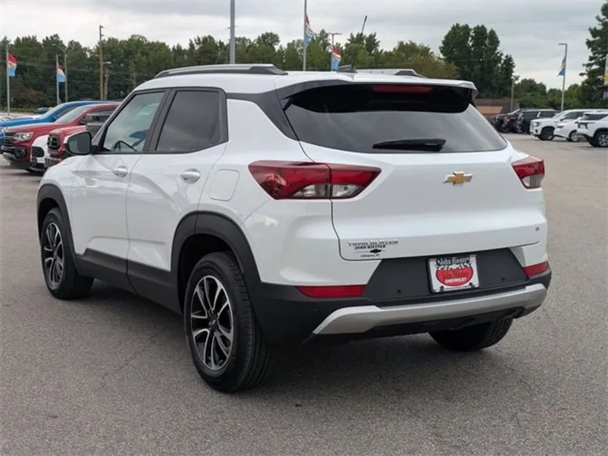 2026 Chevrolet Trailblazer LT photo 1