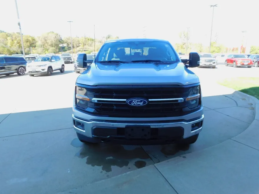2024 Ford F-150 XLT photo 2