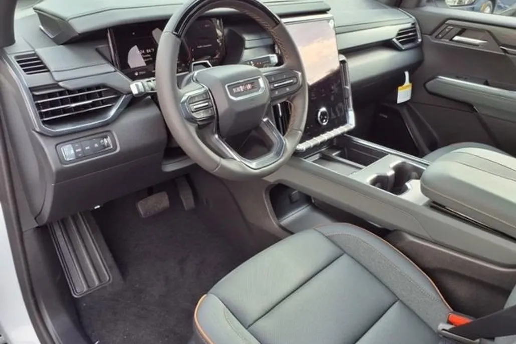 2026 Gmc Acadia AT4 photo 1
