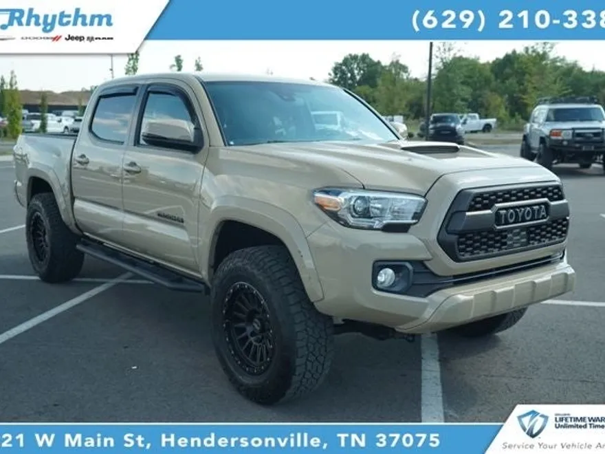 2020 Toyota Tacoma TRD Sport photo 1
