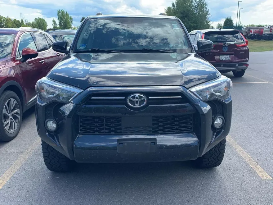 2020 Toyota 4Runner SR5 photo 1