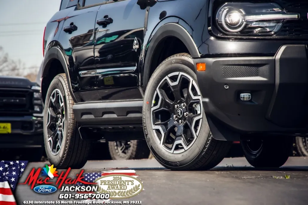 2025 Ford Bronco Sport Outer Banks photo 1