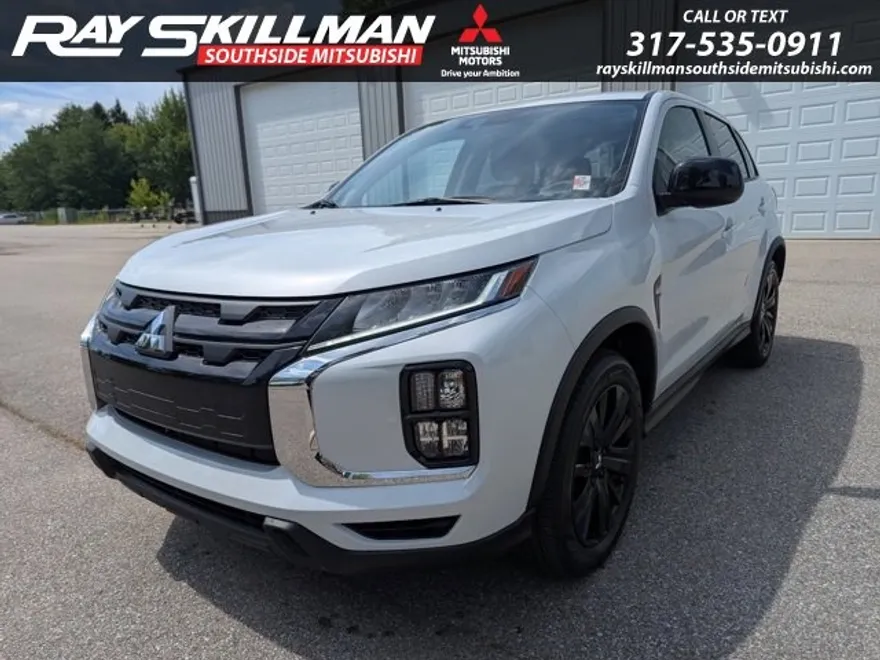 2025 Mitsubishi Outlander Sport LE photo 1