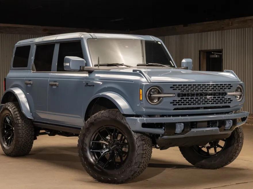 2024 Ford Bronco Badlands photo 1