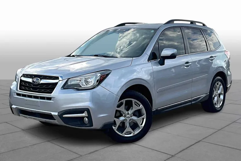2017 Subaru Forester Touring photo 1
