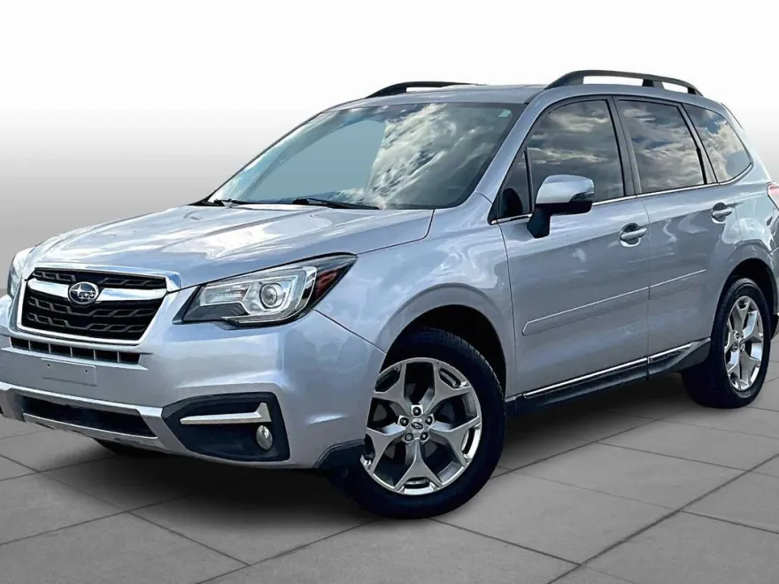 2017 Subaru Forester Touring photo 1