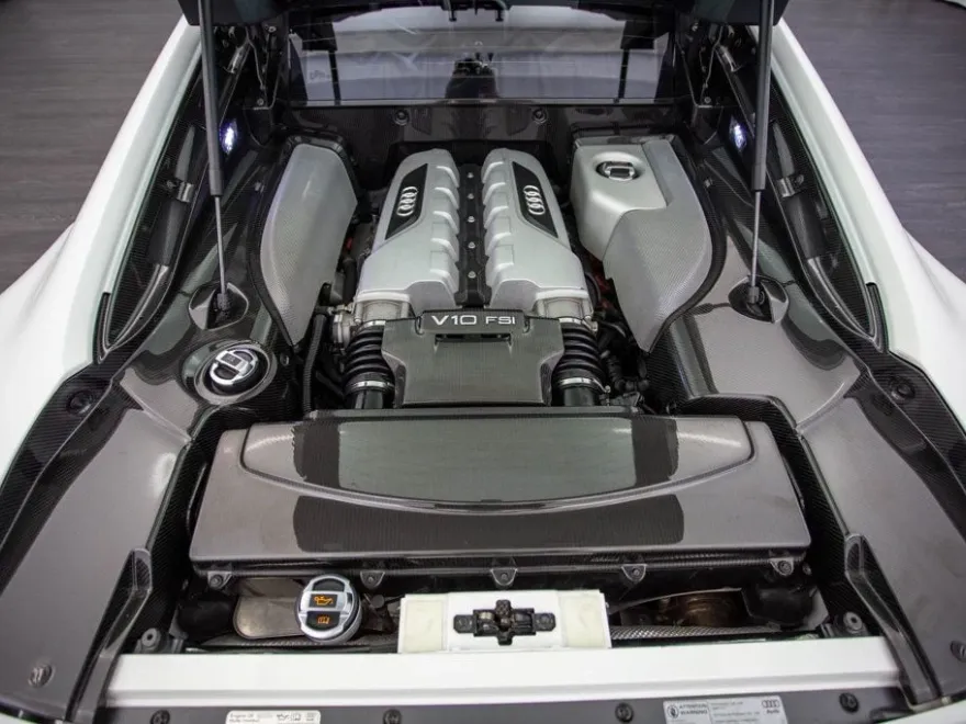 2011 Audi R8 5.2 photo 14