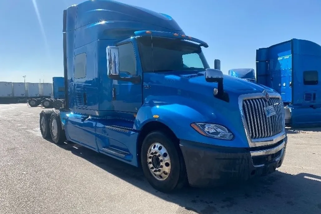 2020 International LT625 LT photo 1