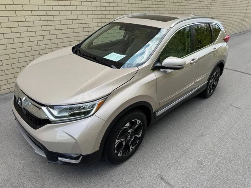 2017 Honda CR-V Touring photo 1