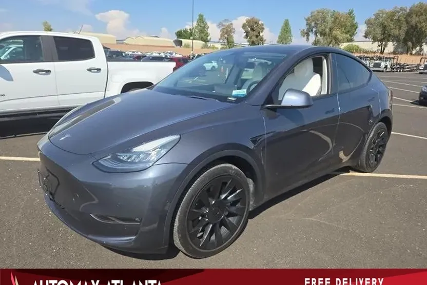 2022 Tesla Model Y Long Range photo 1