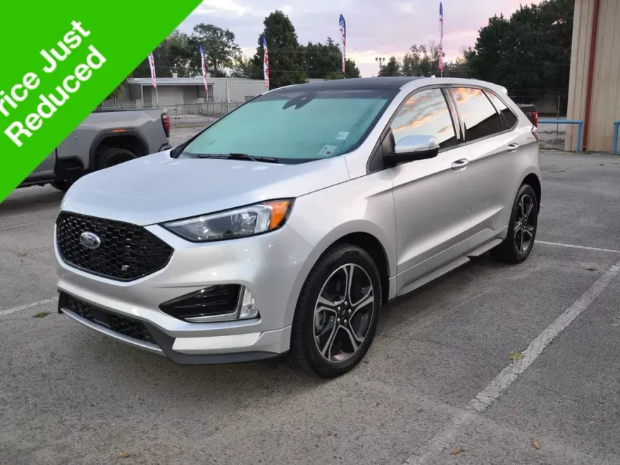 2019 Ford Edge ST photo 1