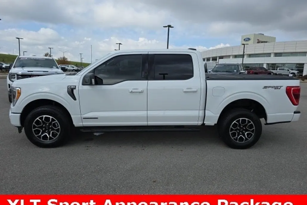 2023 Ford F-150 XLT photo 1