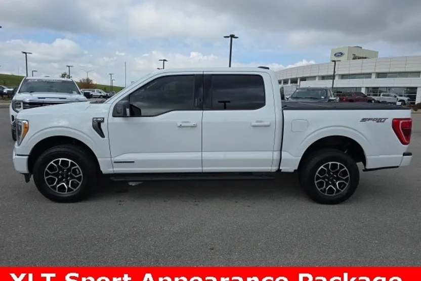 2023 Ford F-150 XLT photo 1