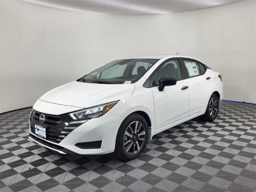2025 Nissan Versa S photo 1