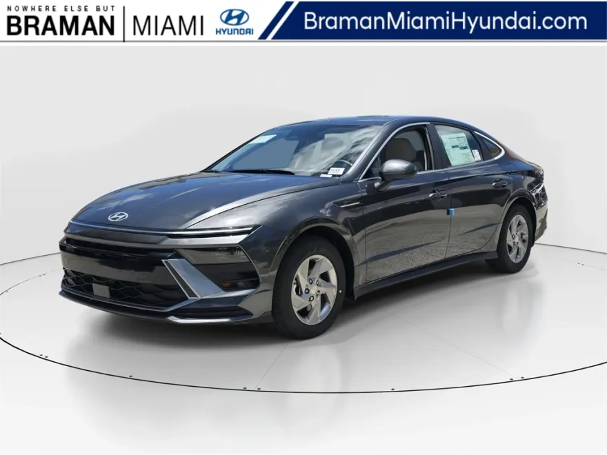 2025 Hyundai Sonata SE photo 1