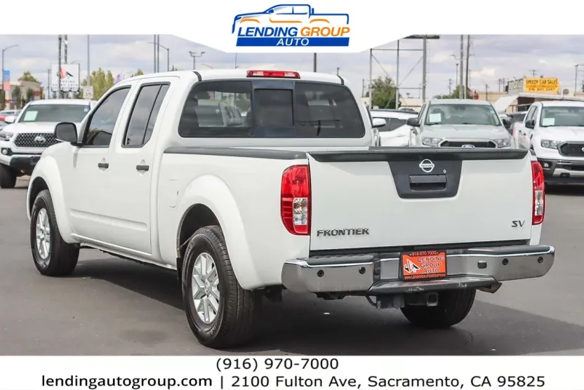 2016 Nissan Frontier SV photo 1