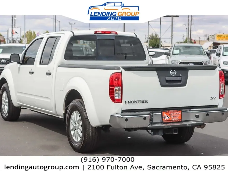 2016 Nissan Frontier SV photo 1