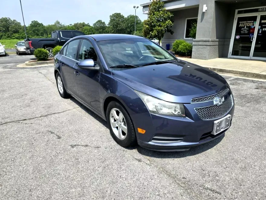 2014 Chevrolet Cruze LT photo 1