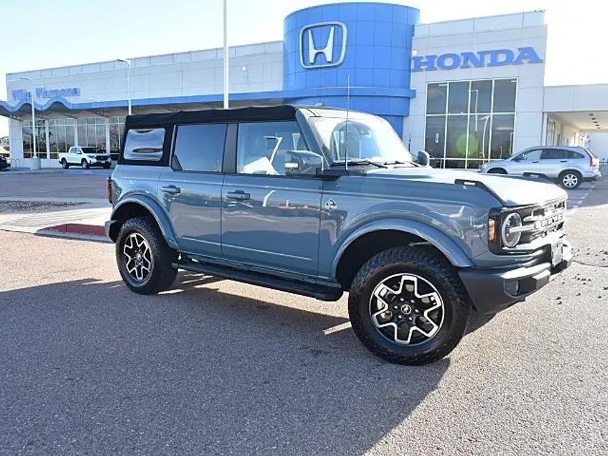 2021 Ford Bronco Outer Banks photo 1
